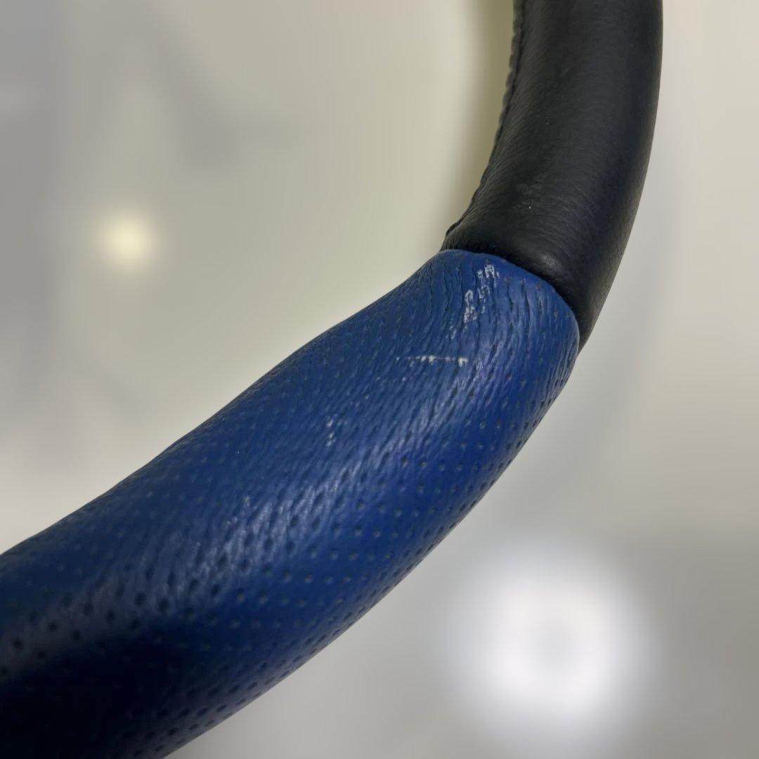 momo COMMANDO ステアリング