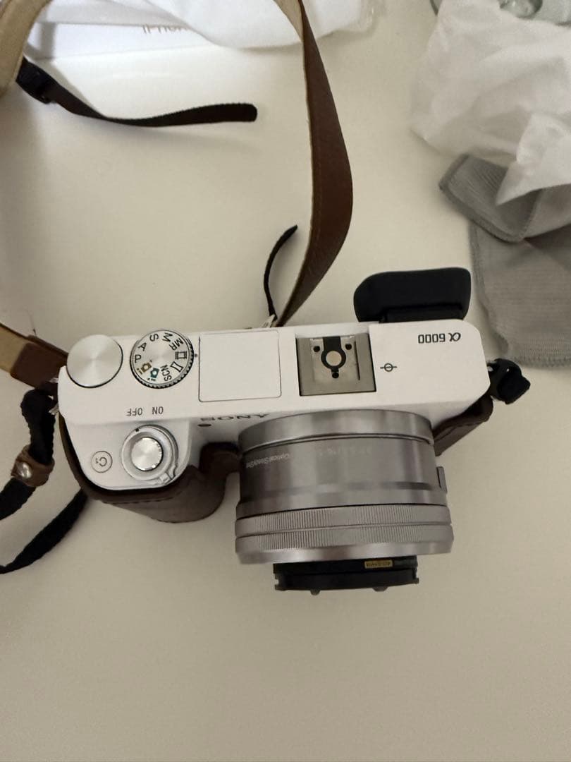 SONY α6000 ホワイト 16-50mmレンズ付き