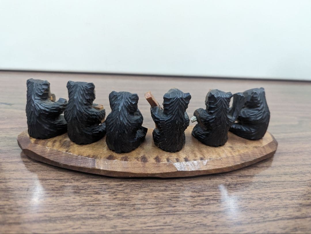 登別　木彫　熊　ミニチュア　音楽隊　　置物