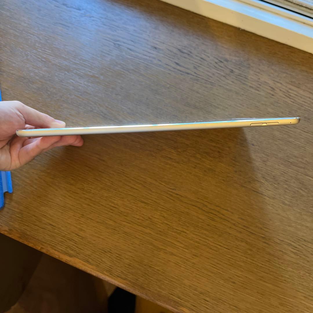 iPad Air2ゴールド本体 初期設定済み