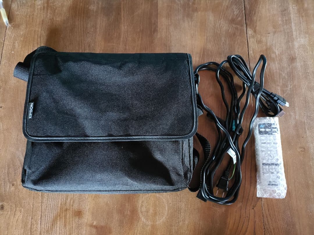 プロジェクター EPSON EB-W05