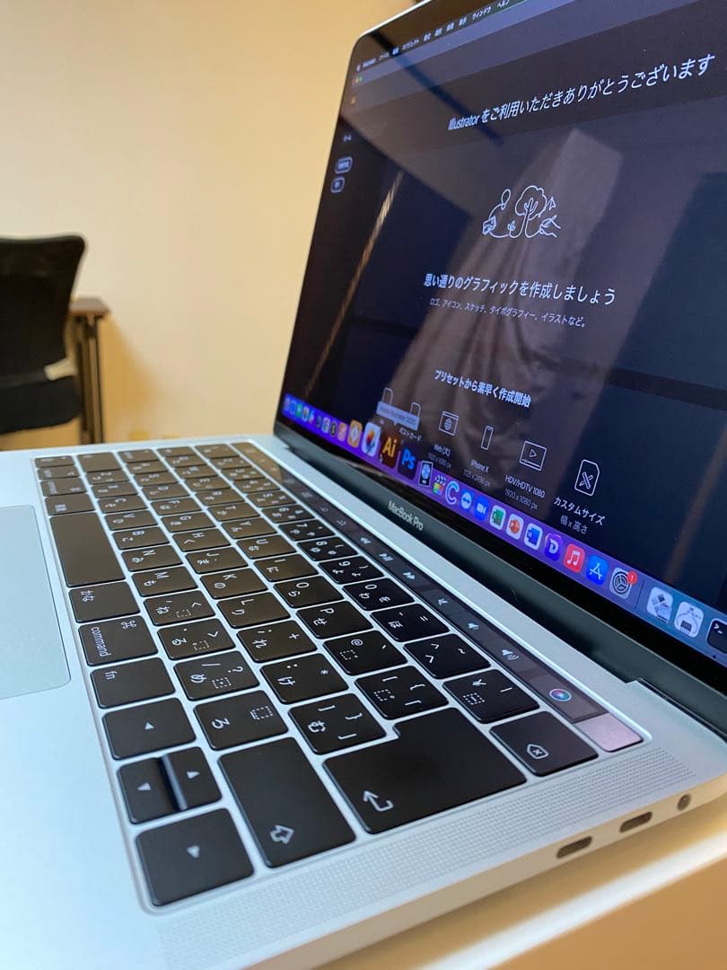 美品 MacBook Pro 16GB 指紋認証、タッチパネル /箱有り