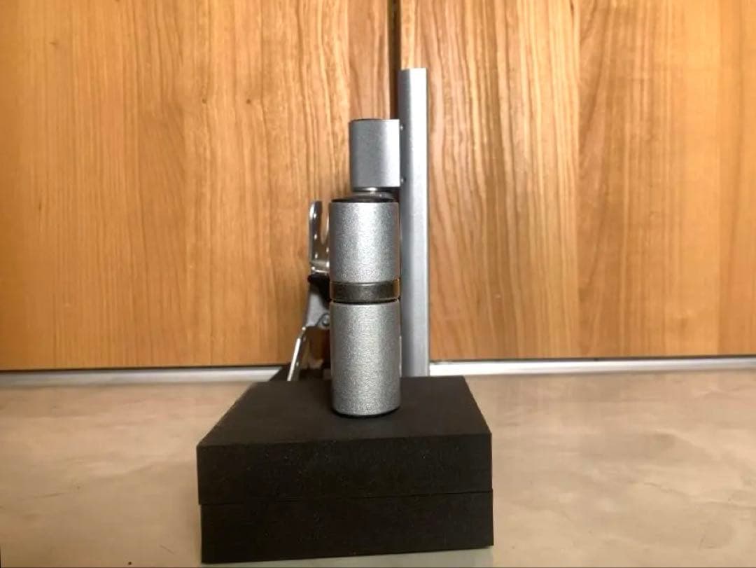 キャンピングカー　テレビアーム ロックピン付き