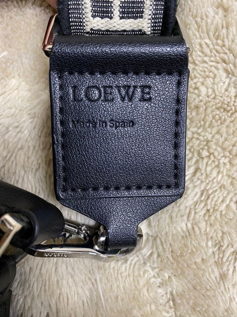 【LOEWE】パズルバッグ