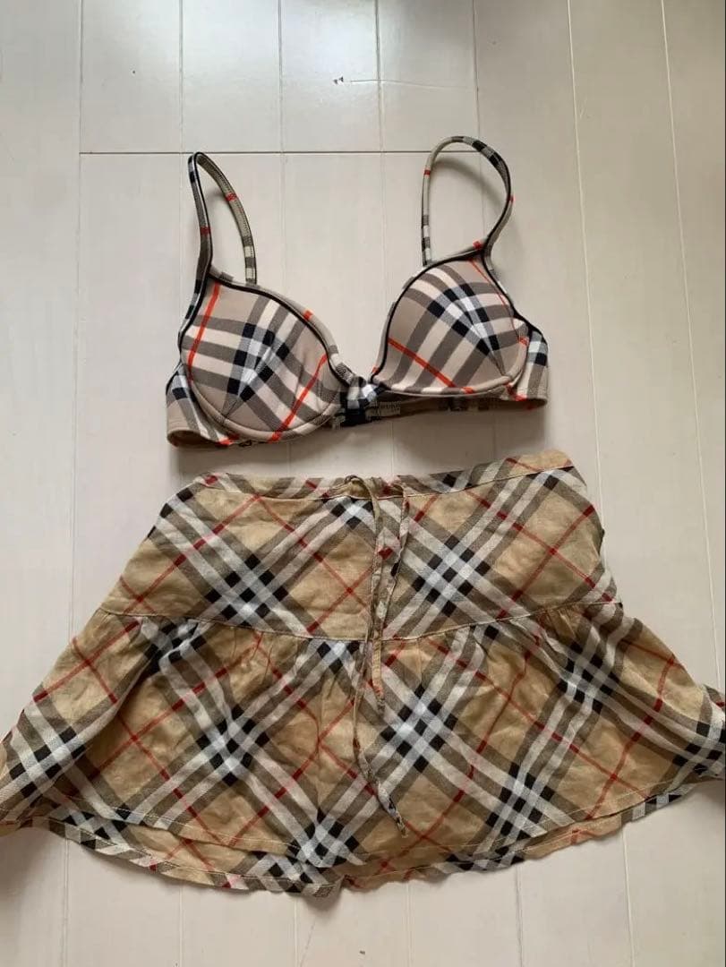 美品Burberry London 水着　ビキニ　スカート