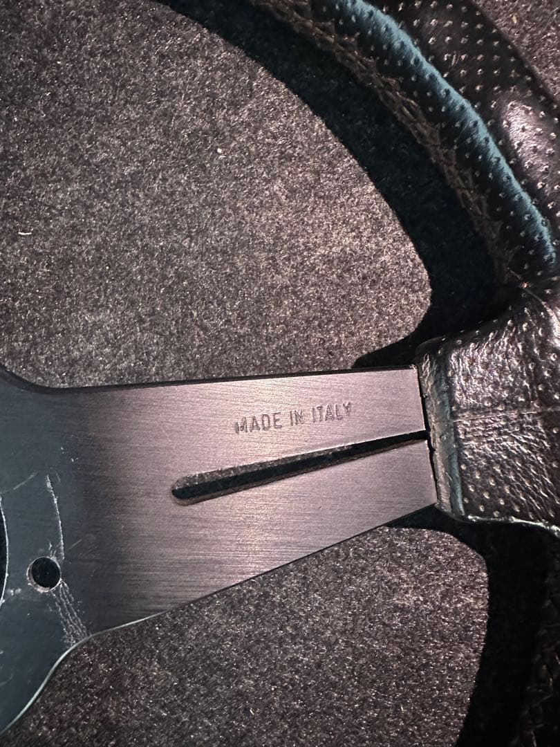 ナルディ レザーハンドル