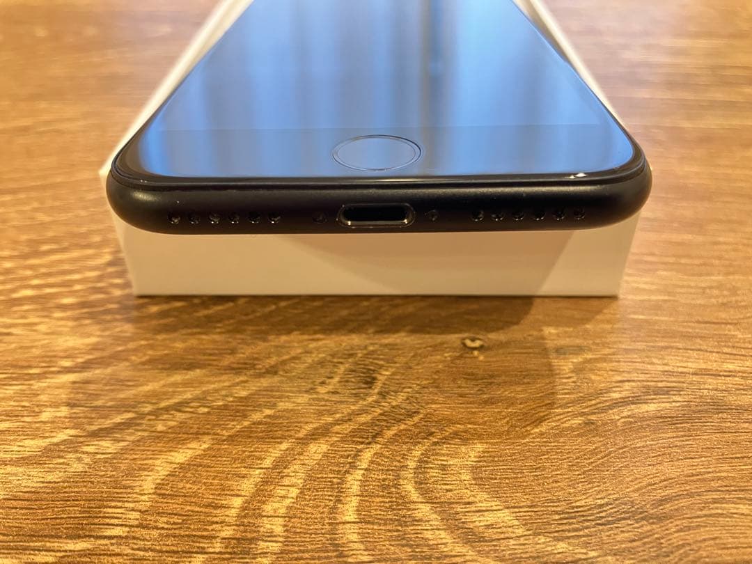 iPhone SE 第2世代 64GB ブラック SIMフリー