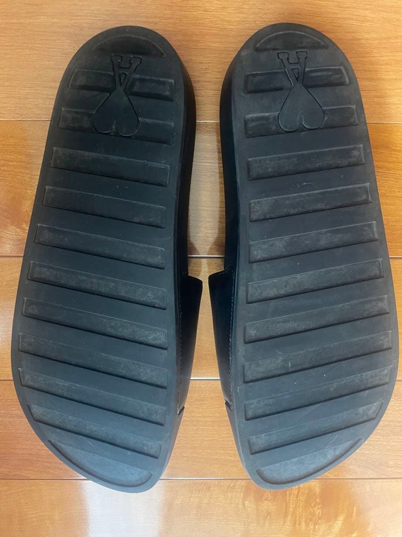 AMI PARIS ブラック スライドサンダル