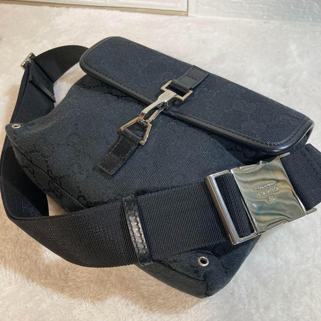 ！新品同然！　GUCCI グッチ　ボディーバッグ　ブラック　キャンバス