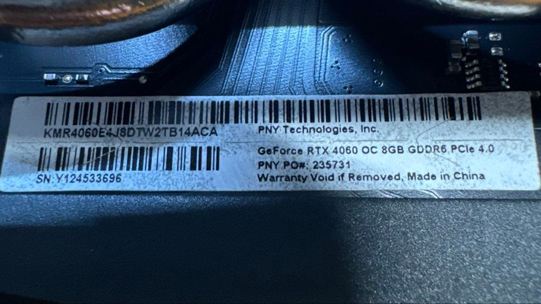 PNY Geforce RTX 4060 8GB OC DUAL FAN 白