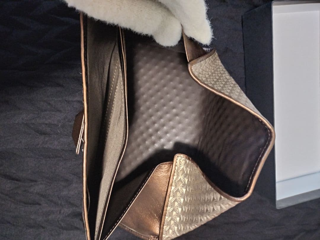 未使用HIROKO HAYASHI CARATI（カラーティ）ゴールド長財布