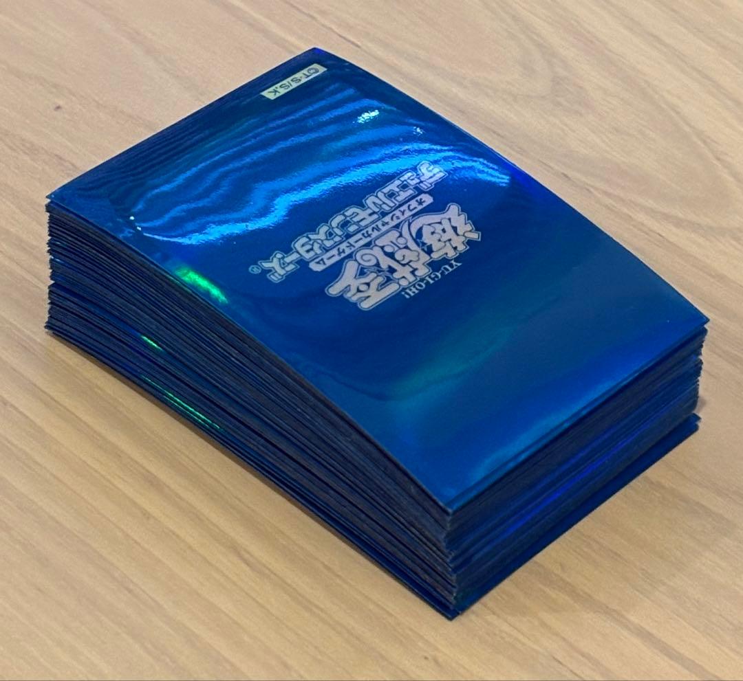 遊戯王 スリーブ 初期 ロゴ 青 ブルー 機械の叛乱 70枚