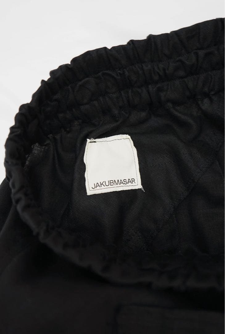 JAKUBMASAR ブラックオーバーサイズショーツ