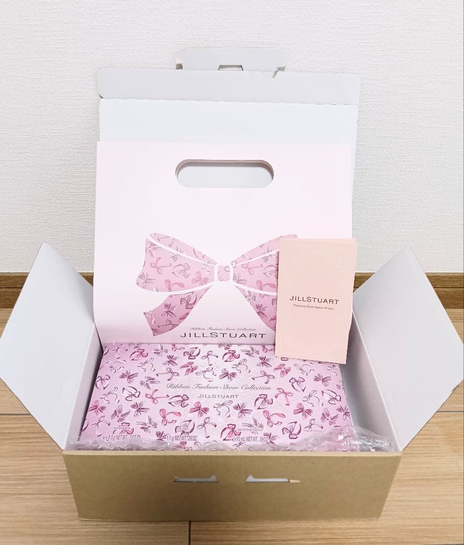 ジルスチュアート　リボンファッションショー コレクション　※箱無し10800円