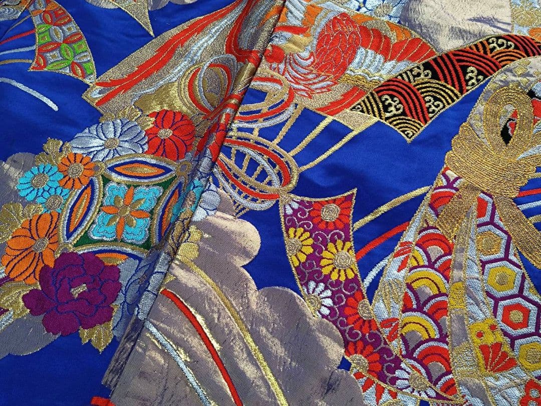 B225★豪華絢爛高級刺繍打掛★（金銀糸使用/蝶々/花柄）結婚式歌舞伎/大衆演劇