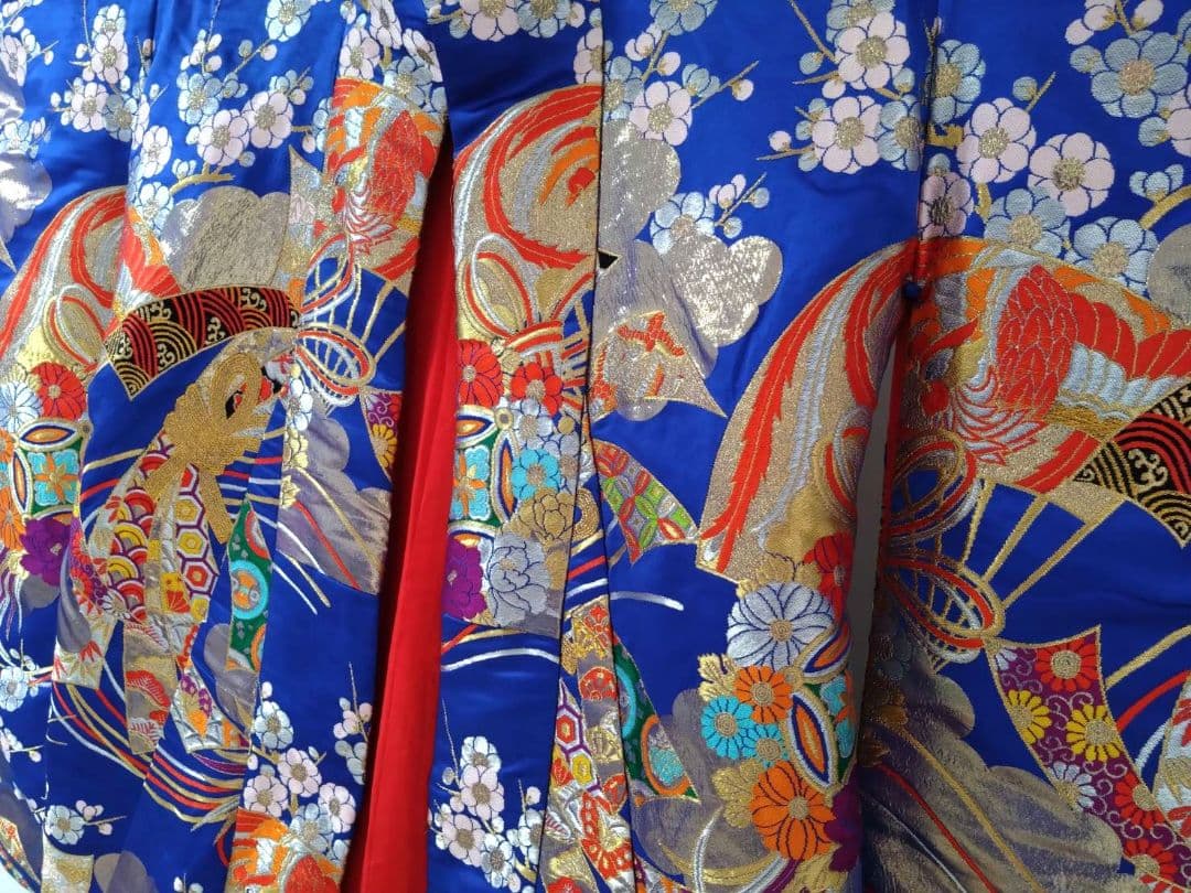 B225★豪華絢爛高級刺繍打掛★（金銀糸使用/蝶々/花柄）結婚式歌舞伎/大衆演劇