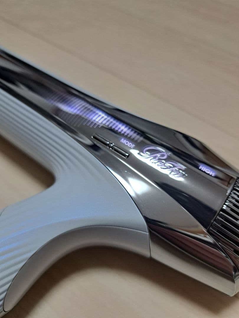 リファ ドライヤースマートW ダブル Refa 2024年製 海外対応