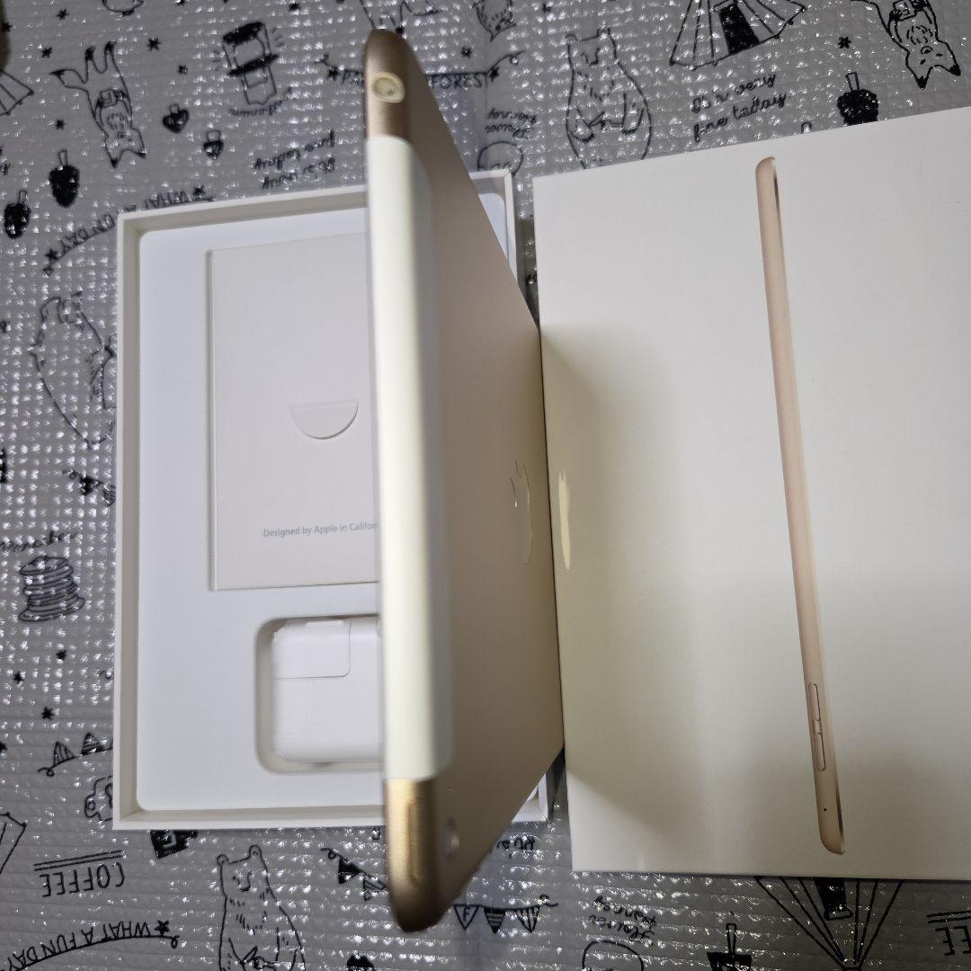 【*極美品*】iPad mini4 セルラー 128GB ゴールド 本体 付属品