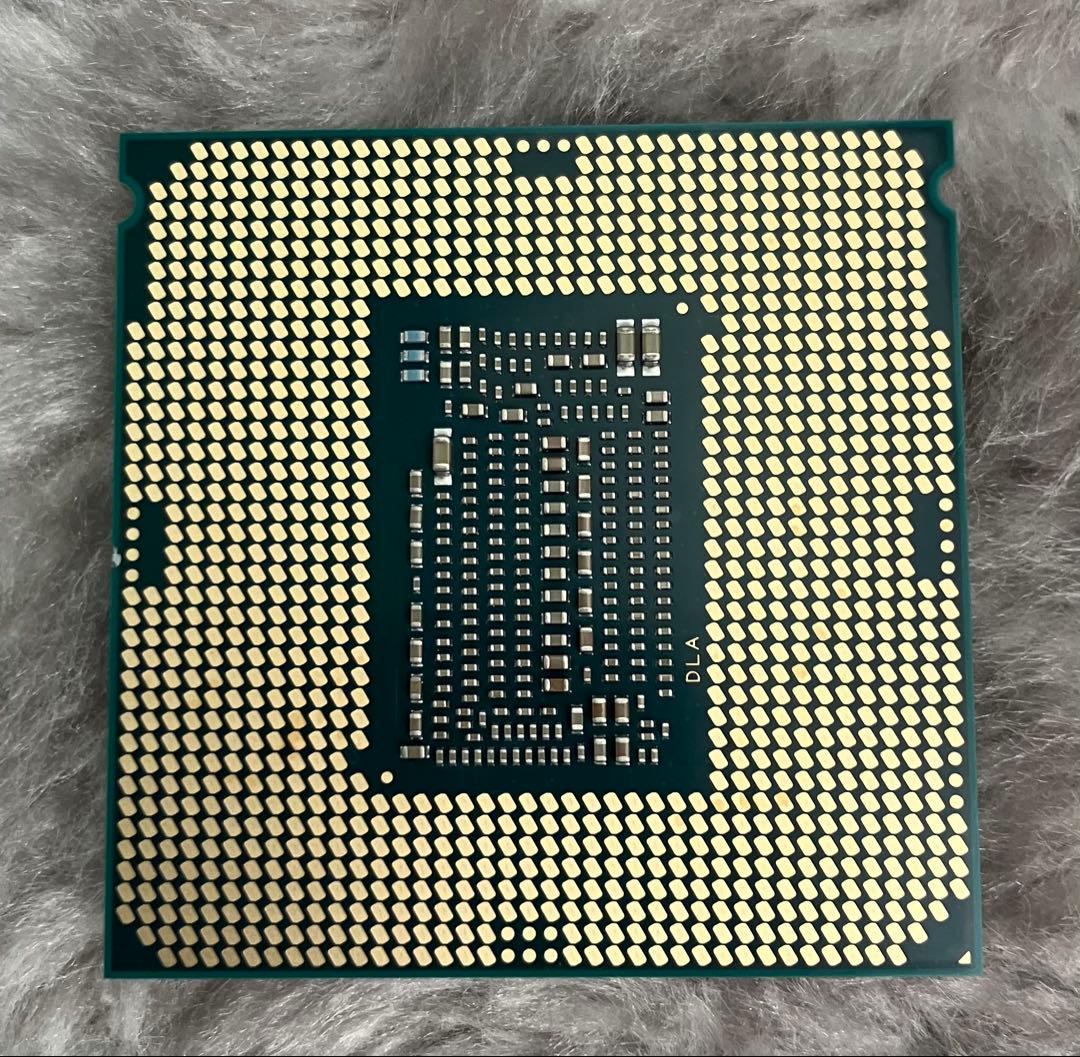 Intel Core i7-9700K CPU 正常動作取り外し中古品