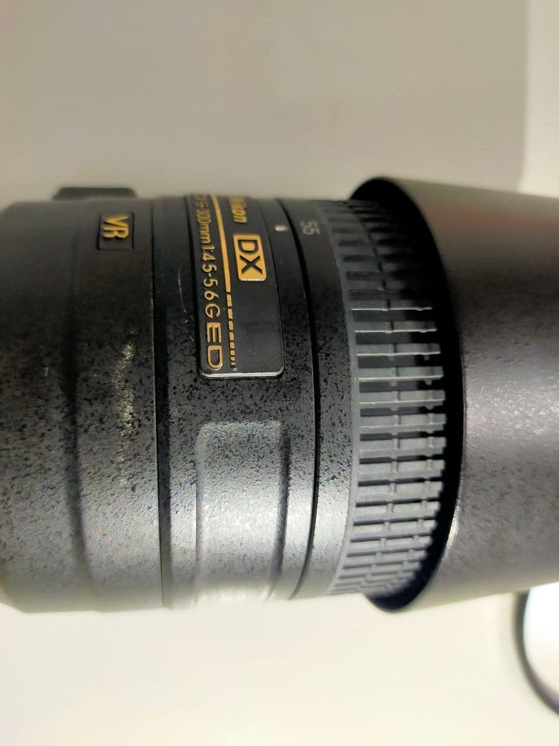 Nikon DX AF-S 55-300mm（キャップ・フード・UVフィルター）