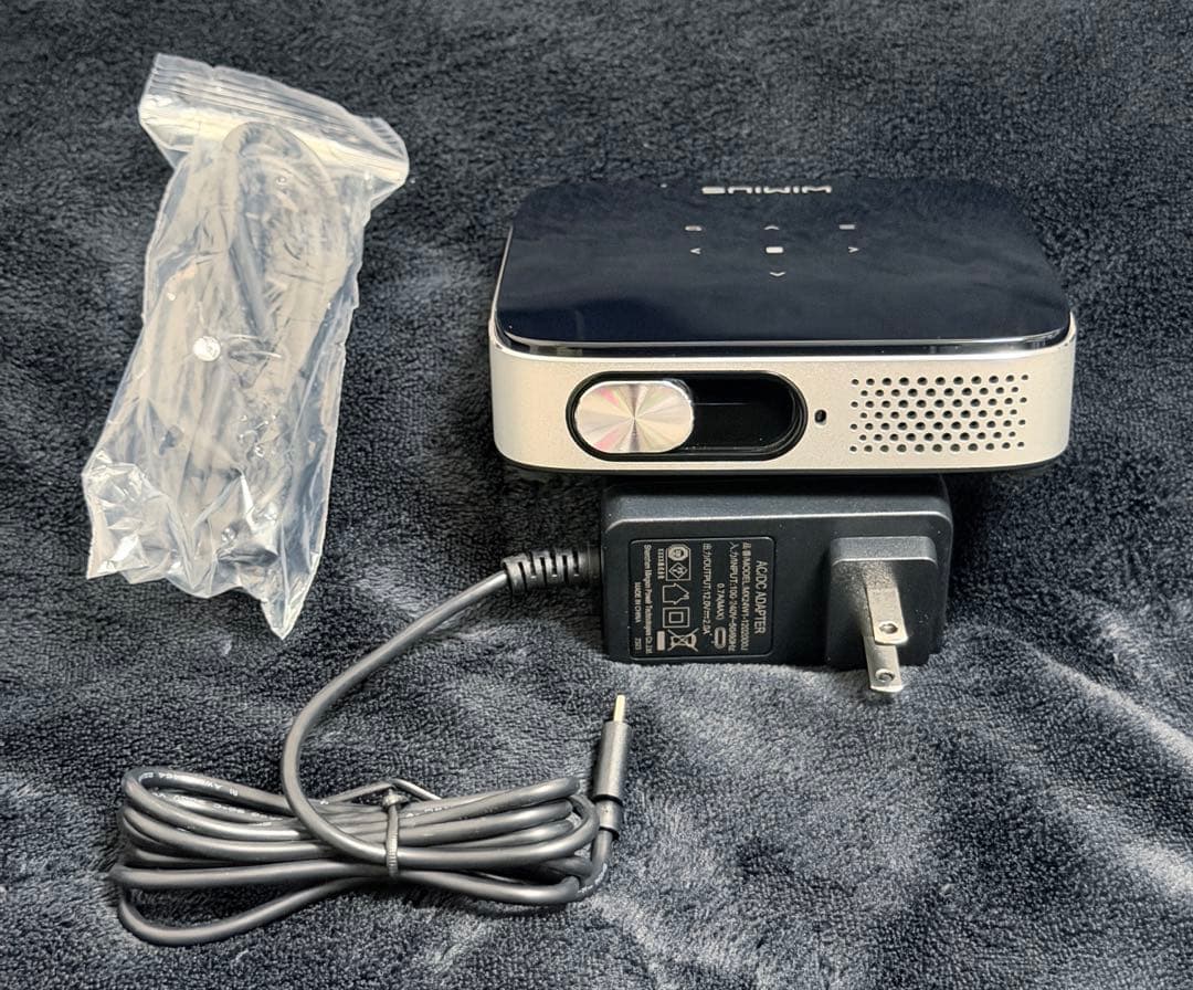 WiMiUS Q3 モバイルプロジェクター