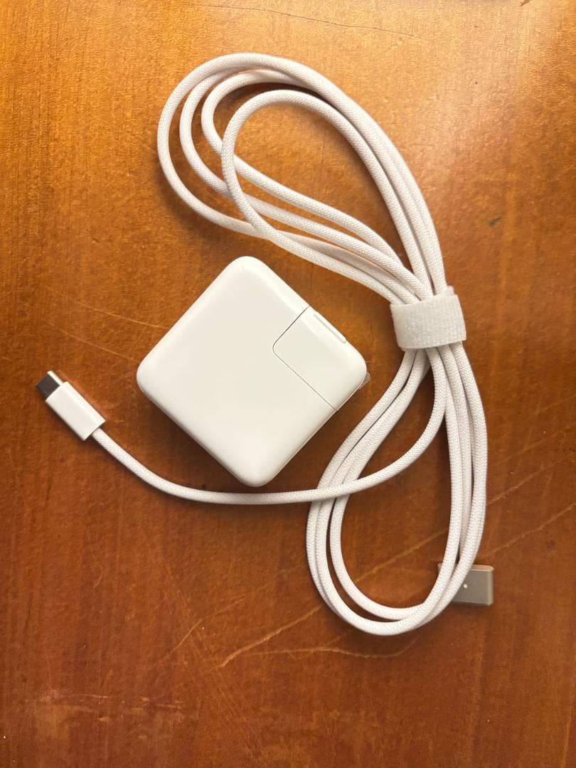 MacBook Air M2 13インチ 16GB/256GB スターライト