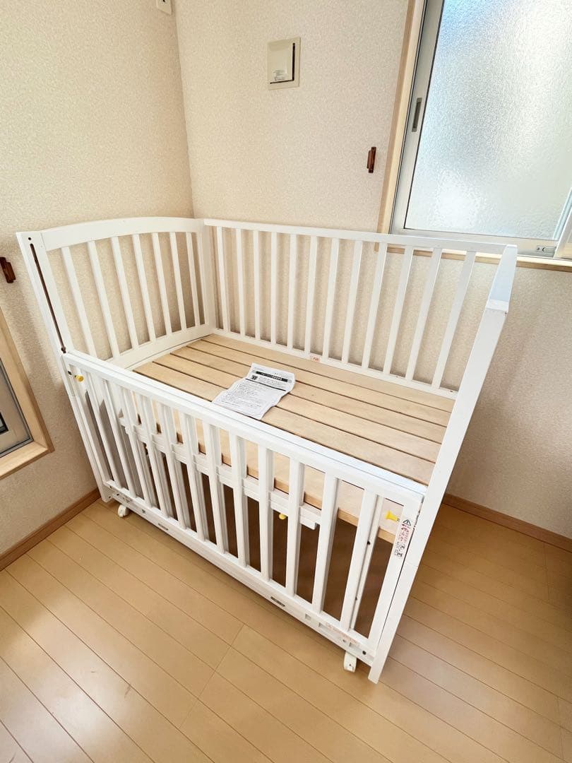 大和屋　ベビーベッド　エルユープレイペンベビーベッド⭐︎ サボテン！