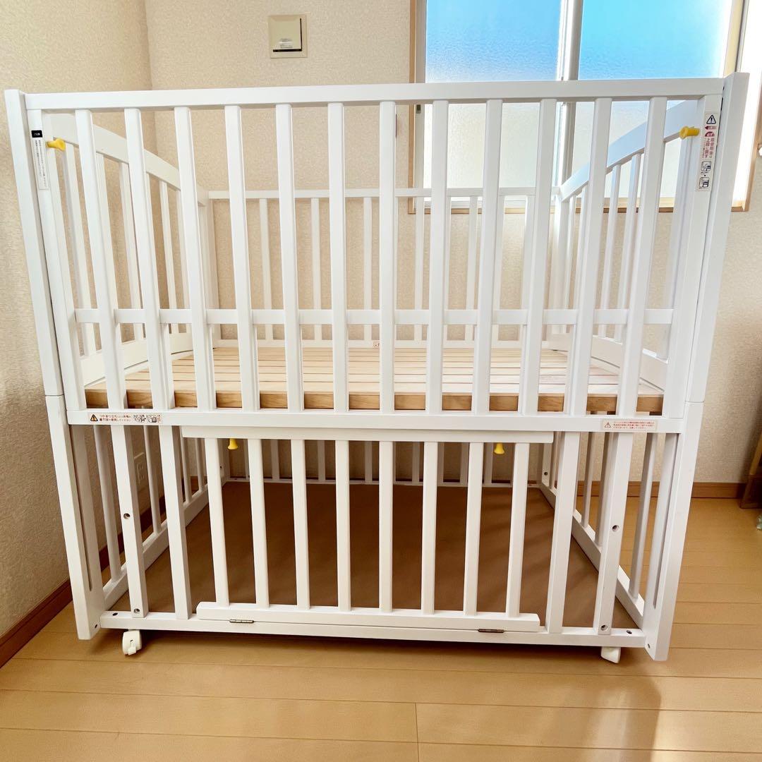 大和屋　ベビーベッド　エルユープレイペンベビーベッド⭐︎ サボテン！