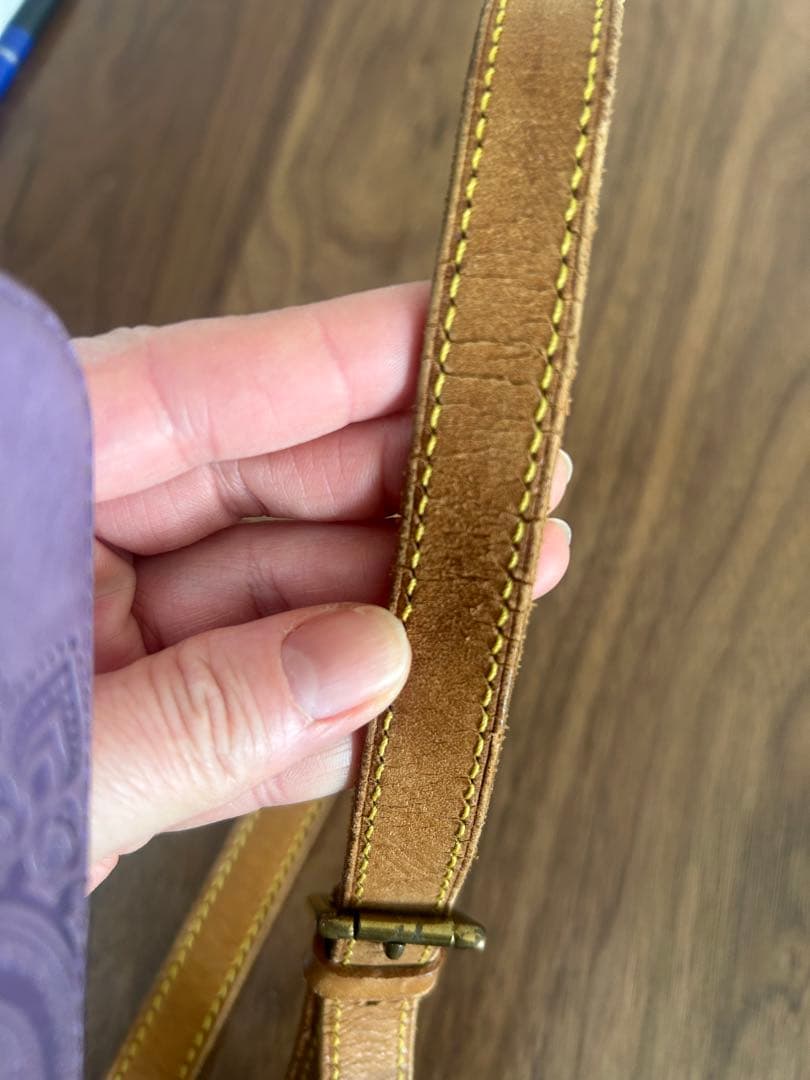 ルイヴィトン　ヌメ革　ショルダーストラップ　ロゴ入り　純正