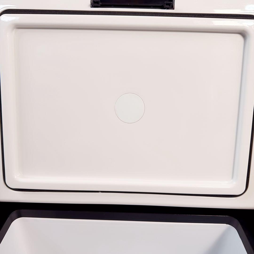 美品 VERSOS FCR-A01 車載対応 ポータブル冷凍庫 15L ベルソス