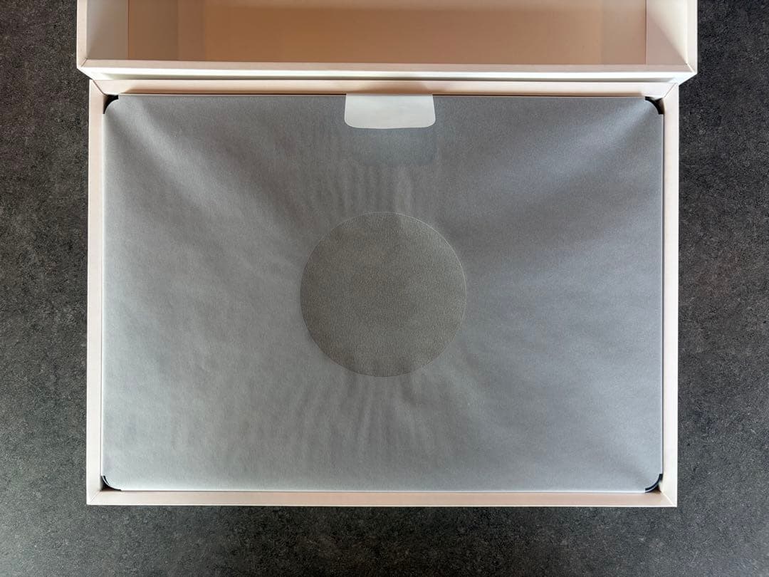 MacBook Air m2 本体　ミッドナイト　メモリ8GB 512GB