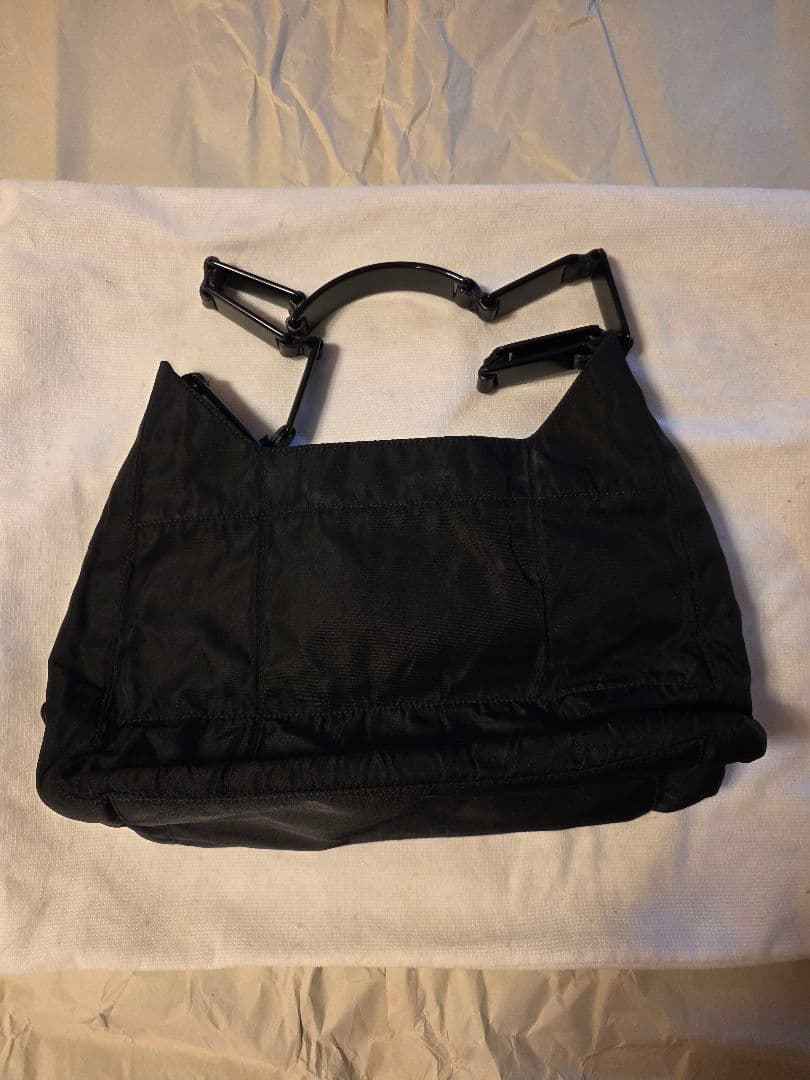 PRADA ブラックナイロンショルダーバッグ　プラチェーン　黒