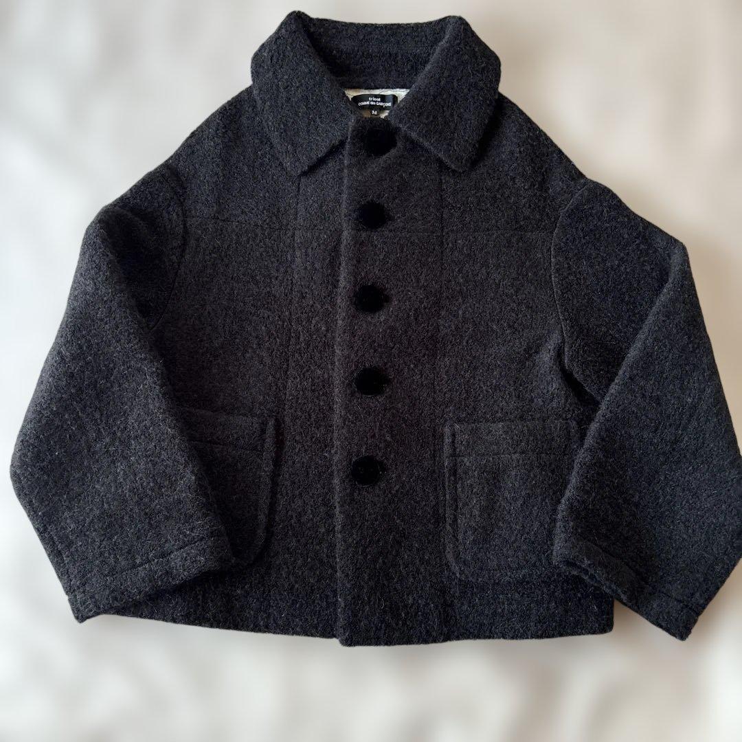 黒いフリース風カジュアルジャケット