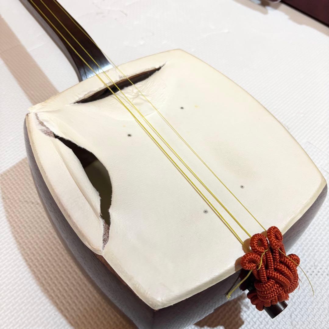 長唄三味線 細棹 丸打胴 さわり山 ハードケース 楽譜付き 五厘大胴 経木