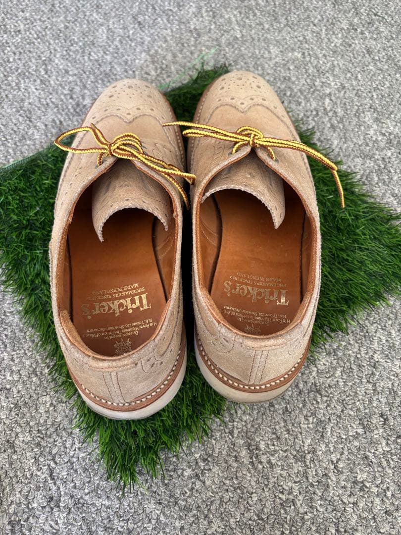 tricker’s 革靴　バートン　イングランド製 ベージュ　vibram