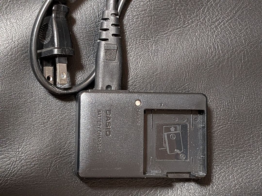 CASIO EXILIM EX-S200 デジタルカメラ ピンク