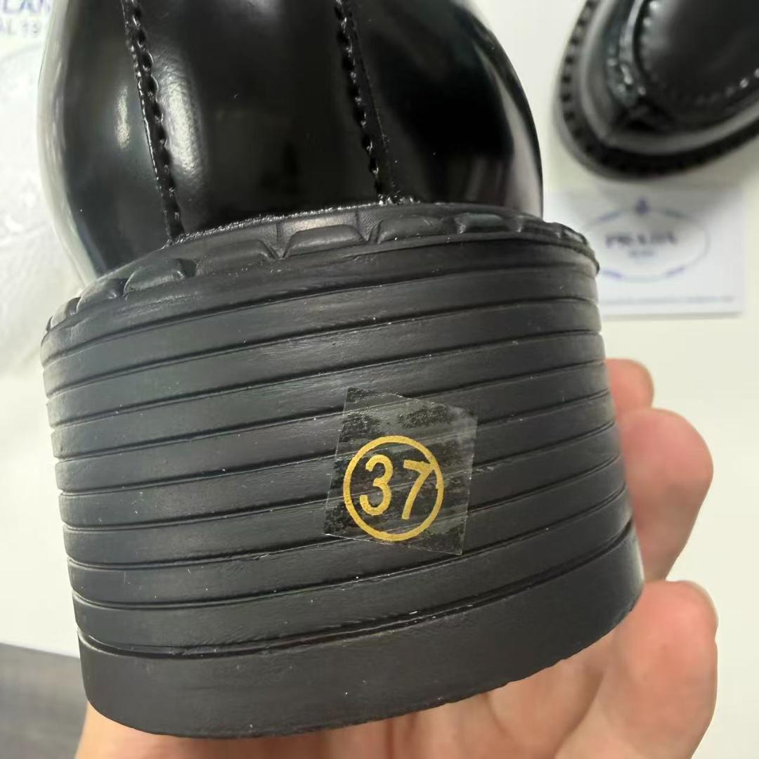 美品✨ ブラック ローファープラダレディース24センチ 37 BOX付