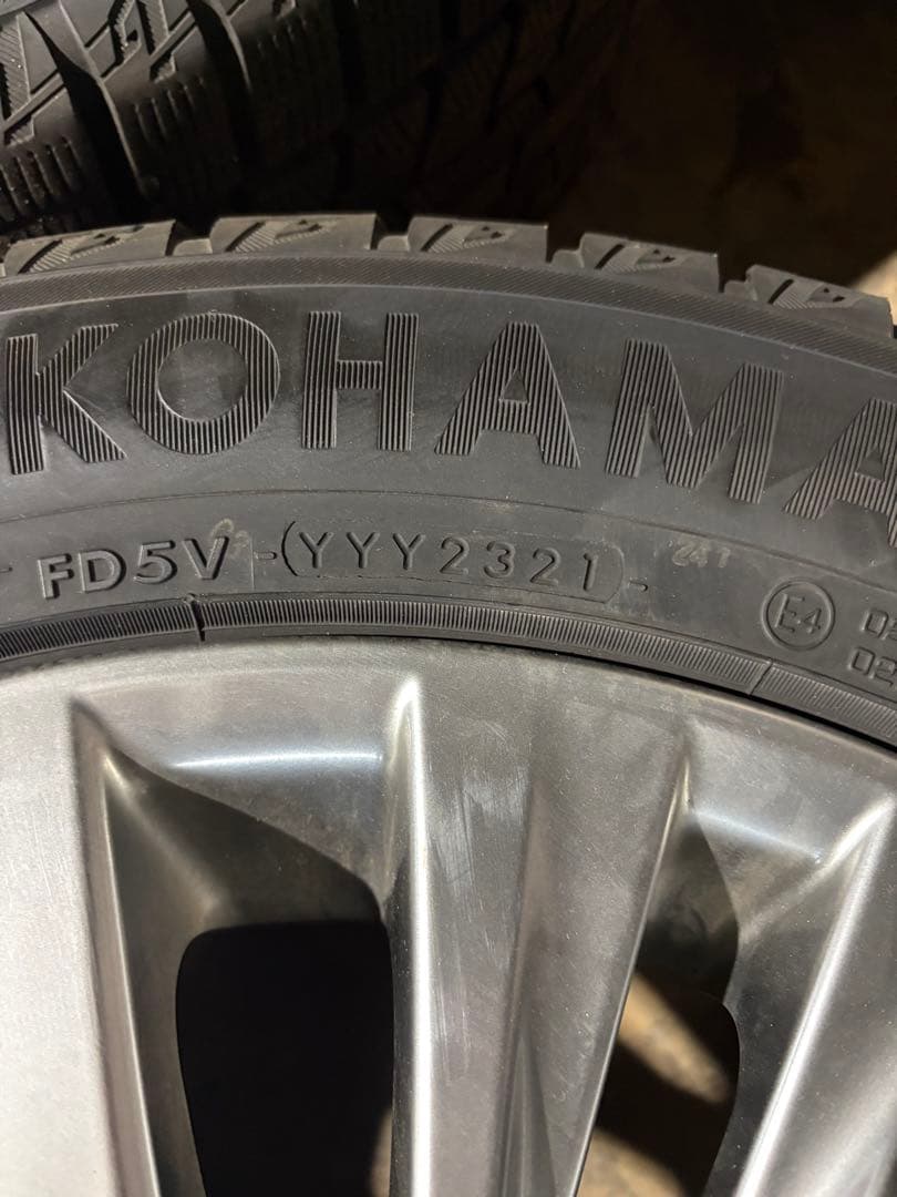 トヨタ アルファード 20後期 純正ホイール タイヤ 18インチヴェルファイア