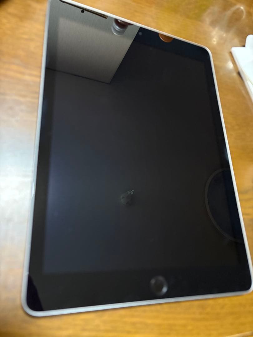 【美品】Apple iPad（第6世代）9.7インチ