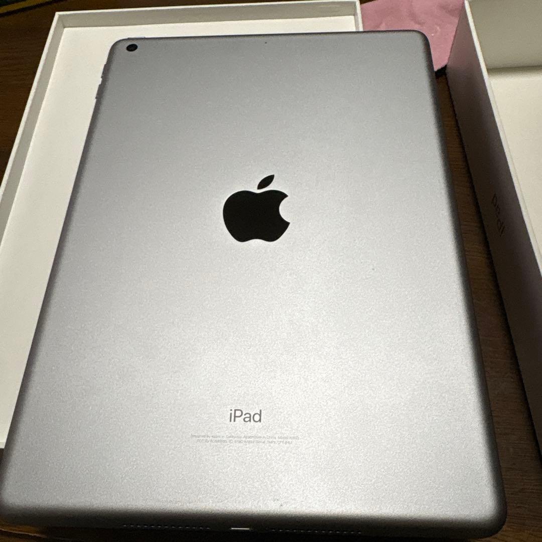 【美品】Apple iPad（第6世代）9.7インチ