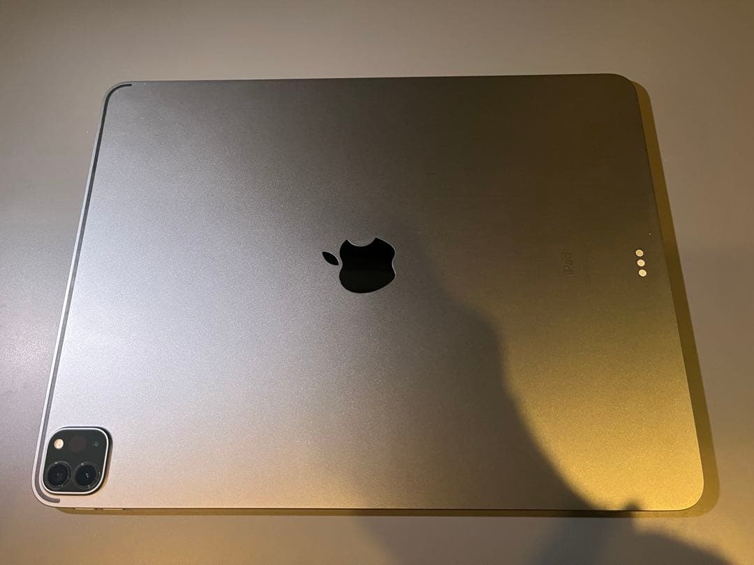 iPad Pro 12.9 第5世代 256GB Wi-Fi ペンキーボード付