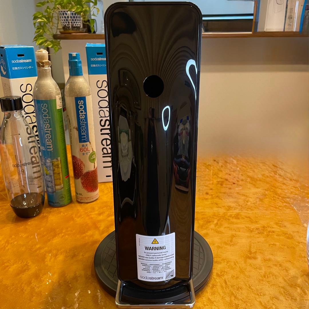ソーダストリーム SourceV3ガスシリンダー2本、オマケで1Lボトル1本付き