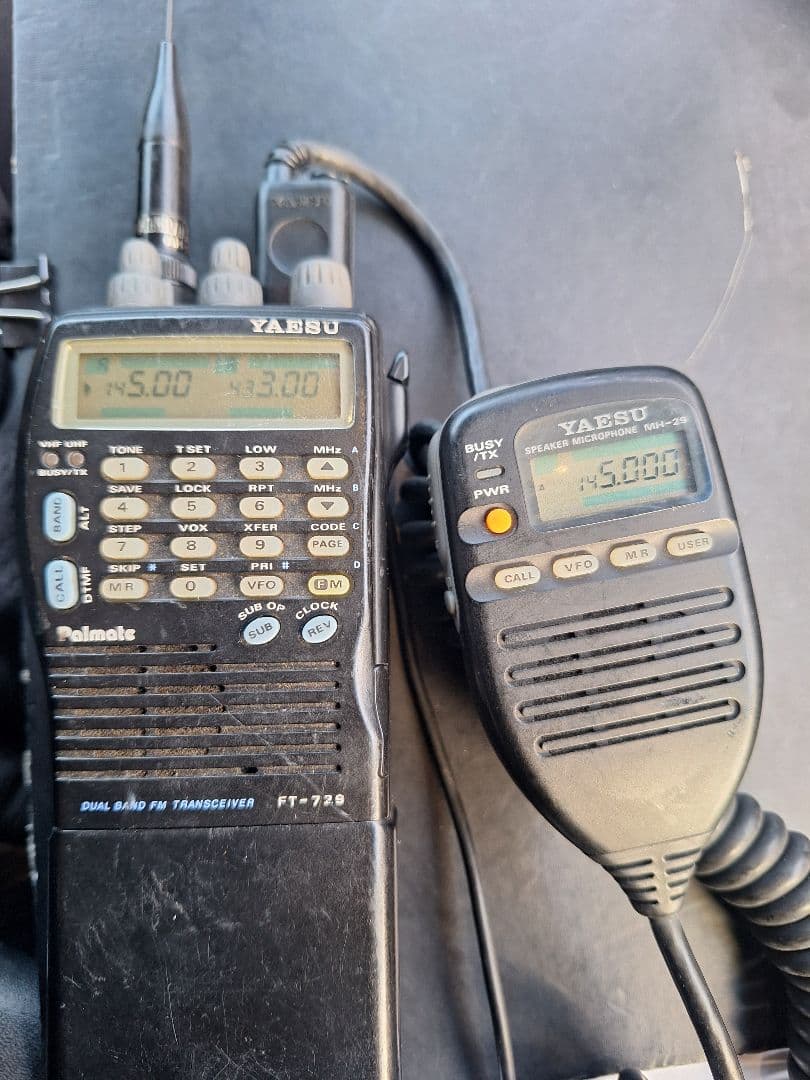 ヤエス　FT-729 144/430MHz FMハンディートランシーバー