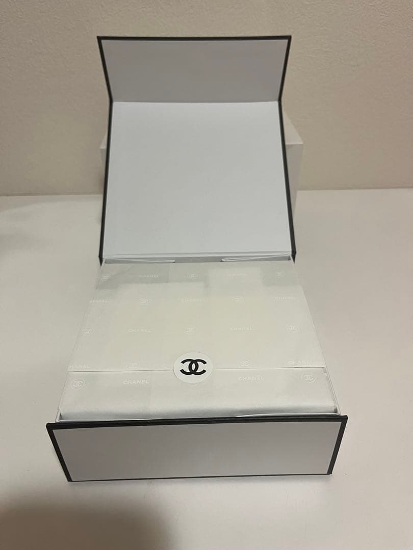 トルネード⭐︎CHANEL シャネル ハンドクリーム　日焼け止め コットン