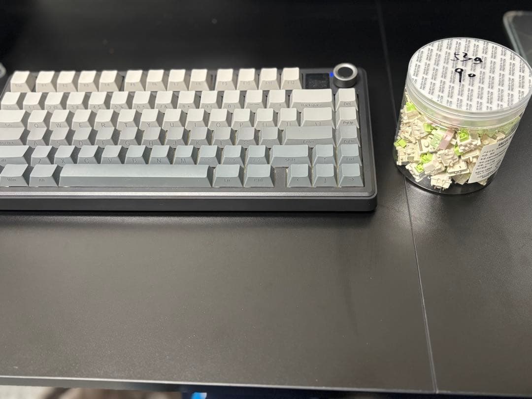 EPOMAKER X AULA F75 MAX 、変更軸付き