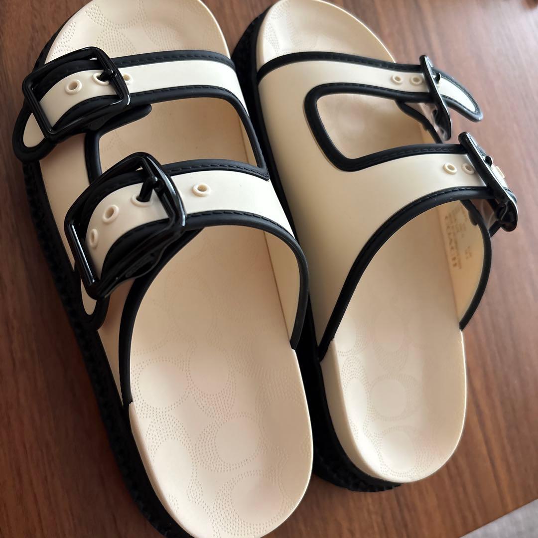coach未使用　COACH SIGNATURE レイニーサンダル