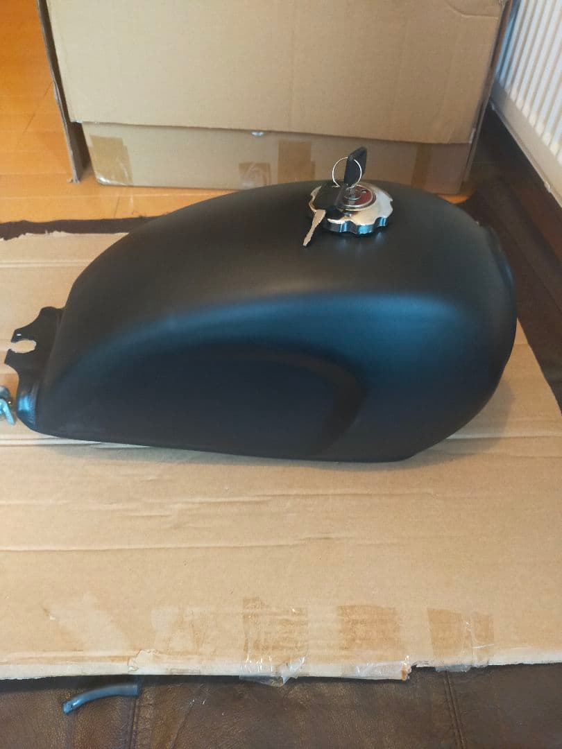 yb125spで使用　汎用バイクタンク