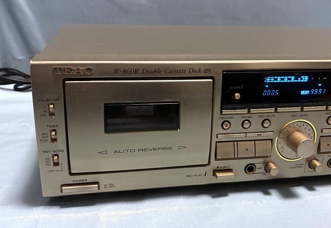 【動作OK！！】　ダブルカセットデッキ　TEAC　ティアック　W-860R