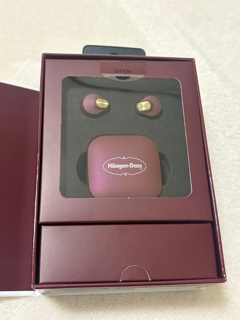 【送料無料】新品ハーゲンダッツ AVIOTTE-Q3 ワイヤレスイヤホン　非売品