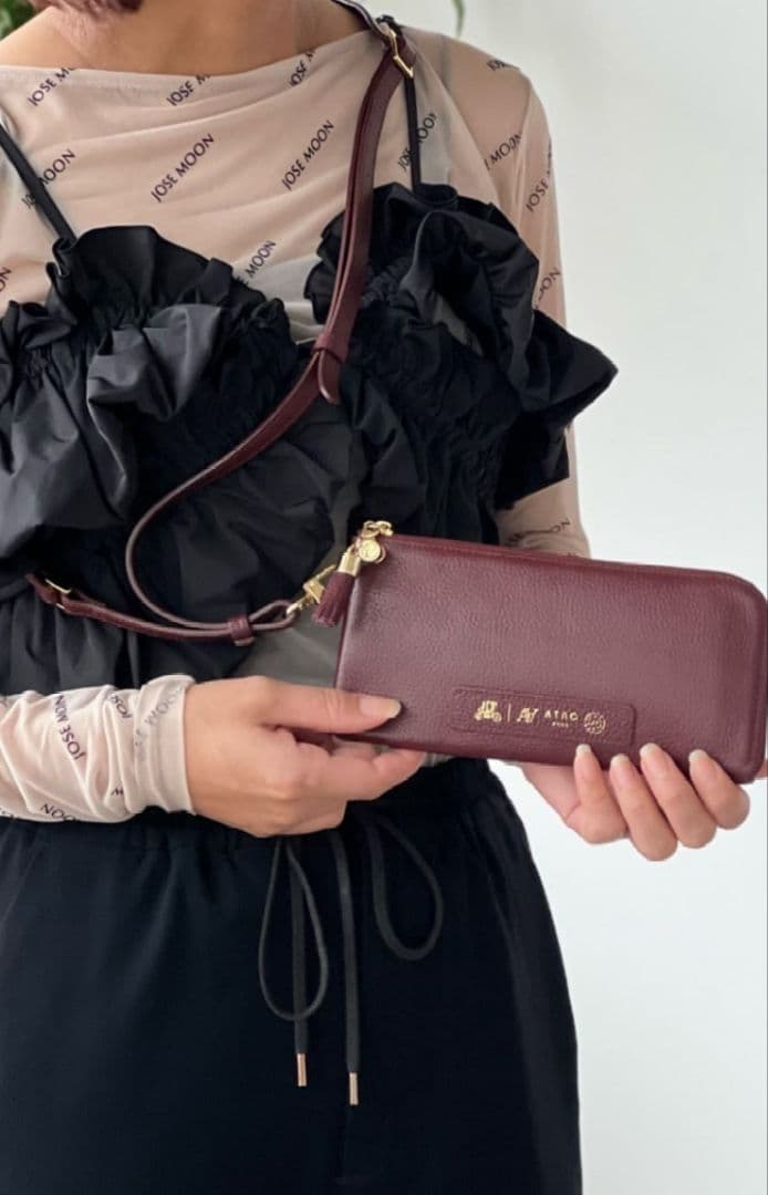 【新品未使用】　ATAO　Batty　バティ　　　バッグにもなる長財布　アタオ